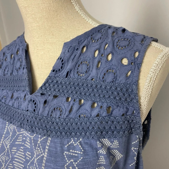 Bob Timberlake Women’s Sleeveless top Aztec Print Size Small Blue White - Picture 5 of 10